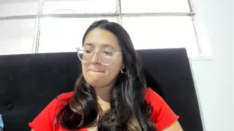 Snapshot of sweetyypeach chatting on 02.26.25 sweetyypeach online show from 02.26.25