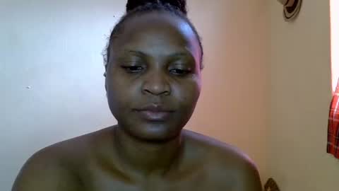 Snapshot of sweetzeal chatting on 05.18.26 sweetzeal online show from 05.18.26