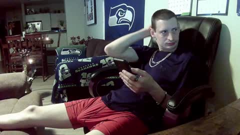 Snapshot of swelteringk chatting on 01.12.25 Kile online show from 01.12.25