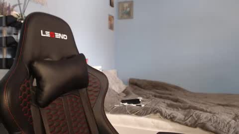 Snapshot of swetieecharmm chatting on 02.09.26 Cat online show from 02.09.26