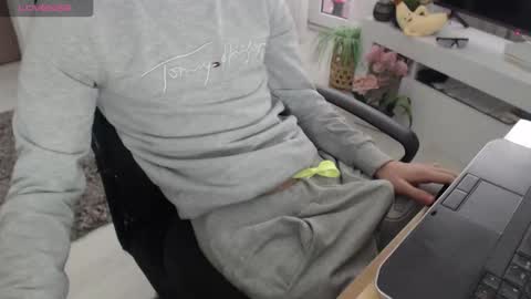 SwetLittleBoy4u online show from 01.06.26