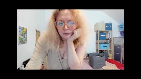 switchlorenx online show from 12.04.24