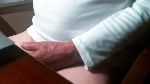 Snapshot of swizzle__stick chatting on 04.13.26 will jeffers online show from 04.13.26
