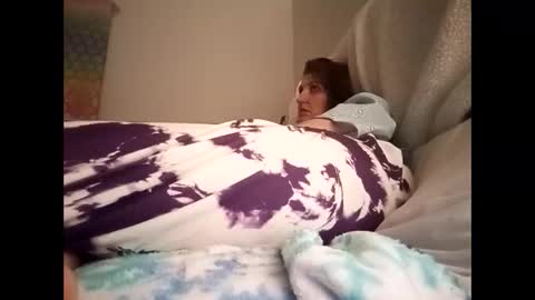 Snapshot of swollenclitneedsdad chatting on 11.08.25 swollenclitneedsdad online show from 11.08.25