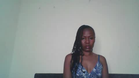 Snapshot of swtebony1 chatting on 05.12.26 ALICIA online show from 05.12.26