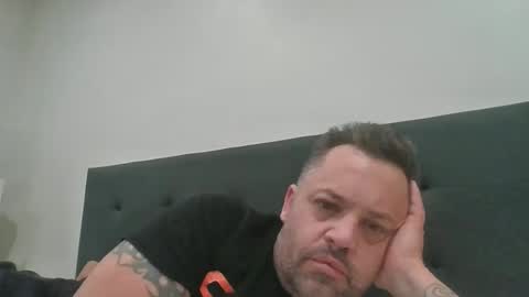 sxylegsturnmeon online show from 10.13.25