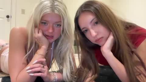 Snapshot of sydneyadkisson chatting on 07.15.26 syd 3 online show from 07.15.26