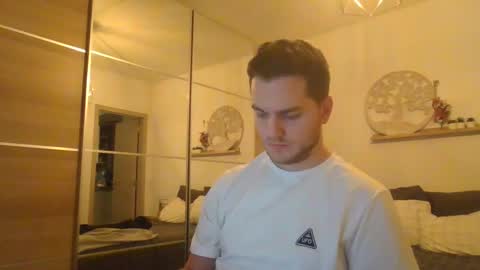 Snapshot of syl092 chatting on 12.04.24 syl092 online show from 12.04.24