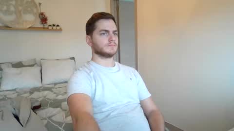 Snapshot of syl092 chatting on 01.18.25 syl092 online show from 01.18.25