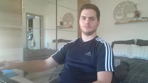 Snapshot of syl092 chatting on 02.01.25 syl092 online show from 02.01.25