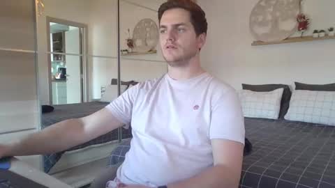 Snapshot of syl092 chatting on 03.07.25 syl092 online show from 03.07.25