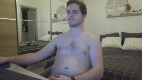 Snapshot of syl092 chatting on 03.10.25 syl092 online show from 03.10.25