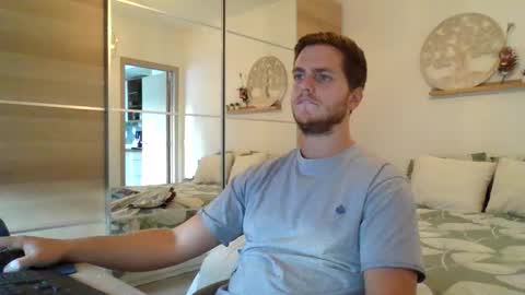 Snapshot of syl092 chatting on 09.09.25 syl092 online show from 09.09.25