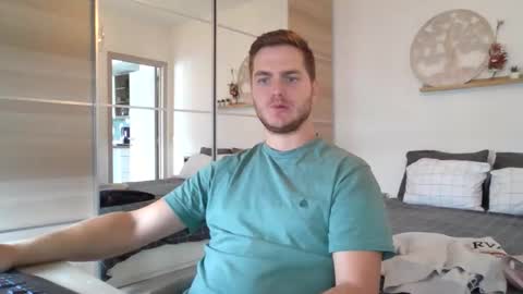 Snapshot of syl092 chatting on 10.05.25 syl092 online show from 10.05.25