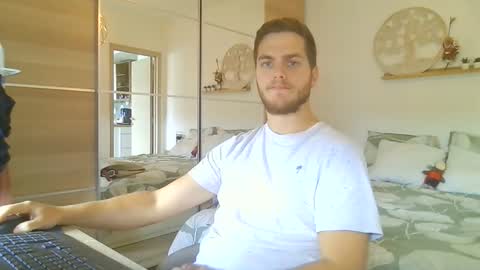 Snapshot of syl092 chatting on 10.20.25 syl092 online show from 10.20.25