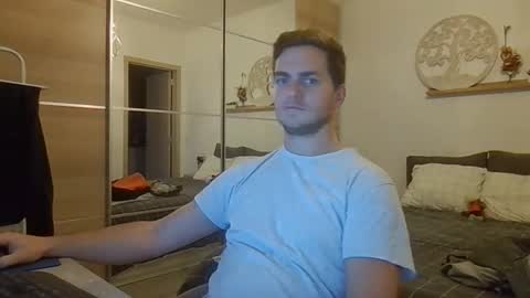 Snapshot of syl092 chatting on 11.03.25 syl092 online show from 11.03.25