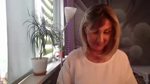 Sylvia online show from 04.22.26