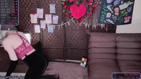 Sylvie online show from 02.15.25