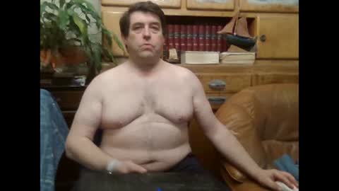 Snapshot of sympa_trique chatting on 12.13.24 sympa_trique online show from 12.13.24