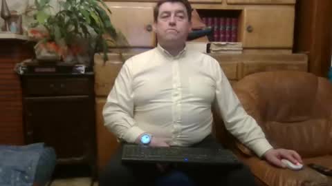 Snapshot of sympa_trique chatting on 01.24.25 sympa_trique online show from 01.24.25