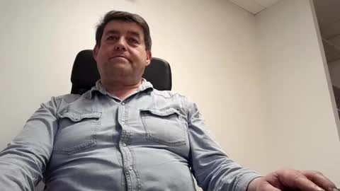 Snapshot of sympa_trique chatting on 02.11.25 sympa_trique online show from 02.11.25