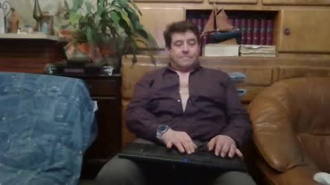 Snapshot of sympa_trique chatting on 02.13.25 sympa_trique online show from 02.13.25