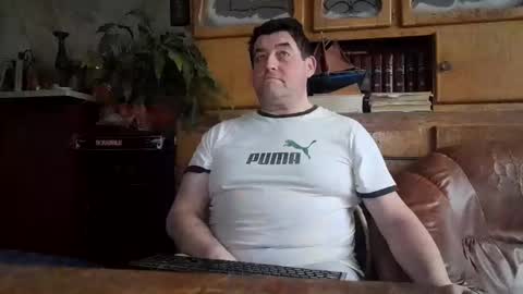 Snapshot of sympa_trique chatting on 02.15.25 sympa_trique online show from 02.15.25