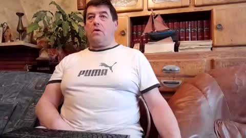 Snapshot of sympa_trique chatting on 02.22.25 sympa_trique online show from 02.22.25