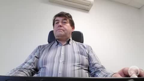 Snapshot of sympa_trique chatting on 10.28.25 sympa_trique online show from 10.28.25