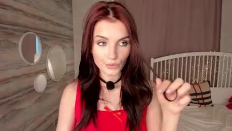 Snapshot of synne_glows chatting on 06.11.26 Eva online show from 06.11.26