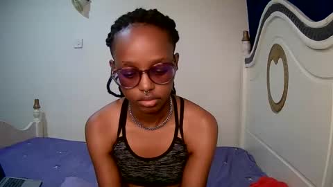 Snapshot of t_okyo chatting on 01.28.25 TOKYO online show from 01.28.25