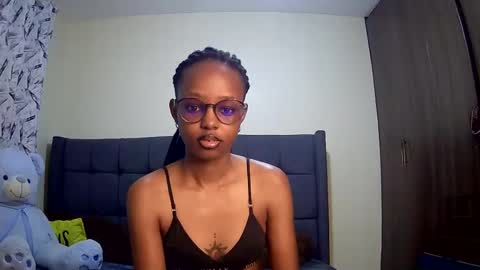 Snapshot of t_okyo chatting on 02.07.25 TOKYO online show from 02.07.25