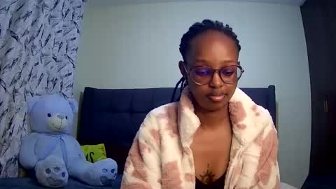 Snapshot of t_okyo chatting on 02.07.25 TOKYO online show from 02.07.25