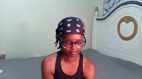 Snapshot of t_okyo chatting on 09.09.25 TOKYO online show from 09.09.25