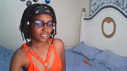 Snapshot of t_okyo chatting on 11.15.25 TOKYO online show from 11.15.25