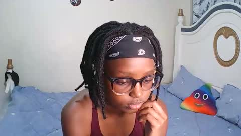 Snapshot of t_okyo chatting on 11.19.25 TOKYO online show from 11.19.25