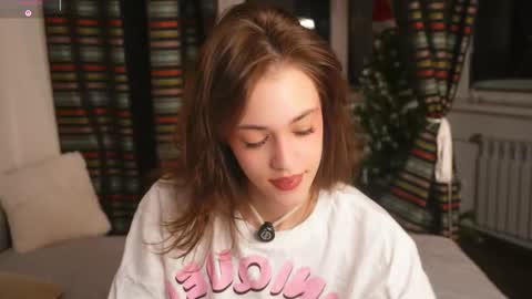 Snapshot of t_tragedienne chatting on 12.23.25 Heeey im Helena3 -- fav555100333 -- pvts only premium and after my public show 3 online show from 12.23.25