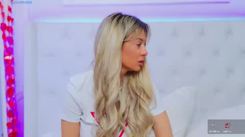 Snapshot of taahiraarabian chatting on 03.08.25 Arianna online show from 03.08.25