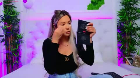 Arianna online show from 11.05.25