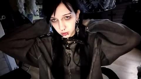 Lina online show from 04.05.26