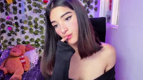 Snapshot of tabitapurple chatting on 12.12.24 TABITA online show from 12.12.24