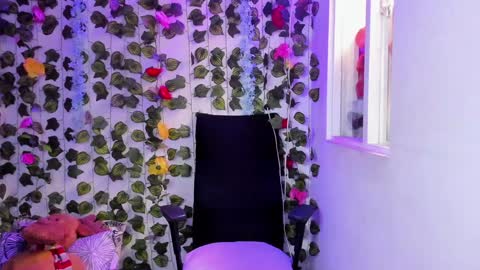 Snapshot of tabitapurple chatting on 12.13.24 TABITA online show from 12.13.24