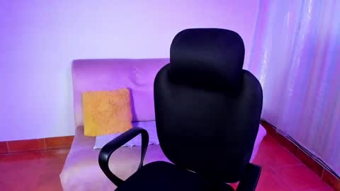 Snapshot of tabitapurple chatting on 12.20.24 TABITA online show from 12.20.24