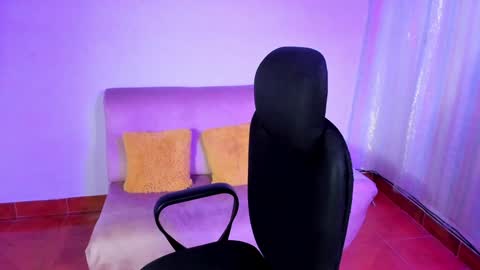 Snapshot of tabitapurple chatting on 12.22.24 TABITA online show from 12.22.24