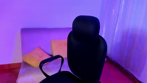 Snapshot of tabitapurple chatting on 12.23.24 TABITA online show from 12.23.24