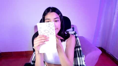 Snapshot of tabitapurple chatting on 01.11.25 TABITA online show from 01.11.25