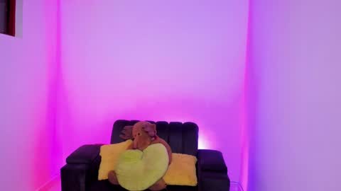 Snapshot of tabitapurple chatting on 02.28.25 TABITA online show from 02.28.25