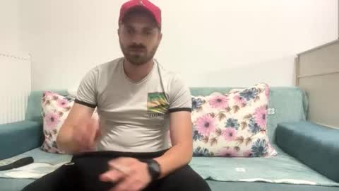 Snapshot of taboo_total_sex chatting on 05.19.26 Alice online show from 05.19.26