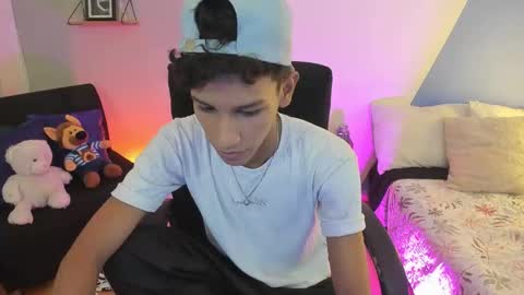 Tashi00 online show from 03.04.26