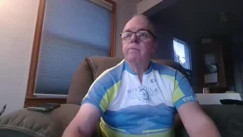 tacrunner66_ online show from 02.12.25